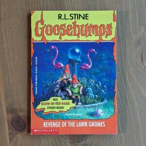 RARE Goosebumps REVENGE OF THE LAWN GNOMES w/ Light Switch Decal! Great Condtion